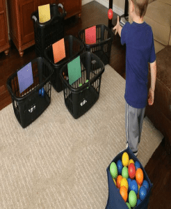 بازی پرتاب توپ - بازی کودکان زیر شش سال - انواع بازی کودکان